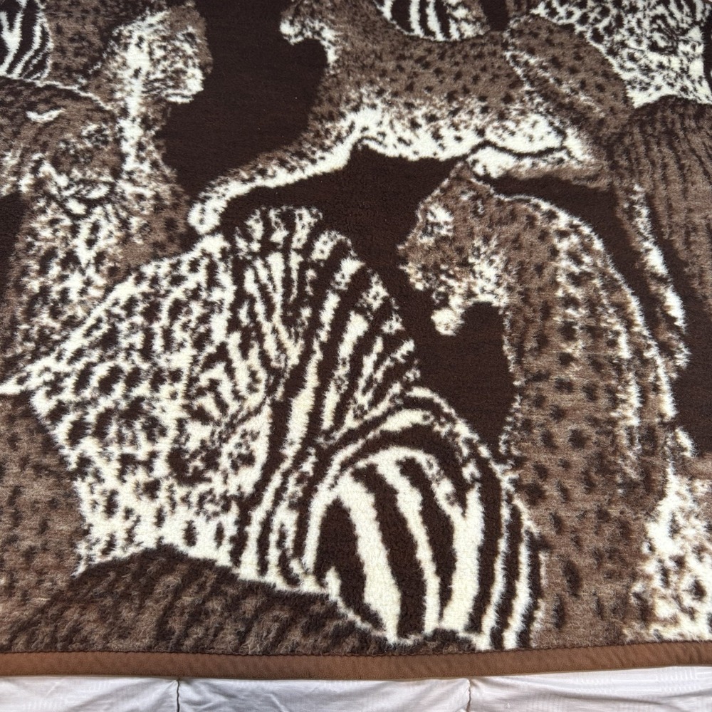 Vtg Kare Free Dolan Reversible Cheetah Acrylic Fleece Throw Blanket 46"x54"
